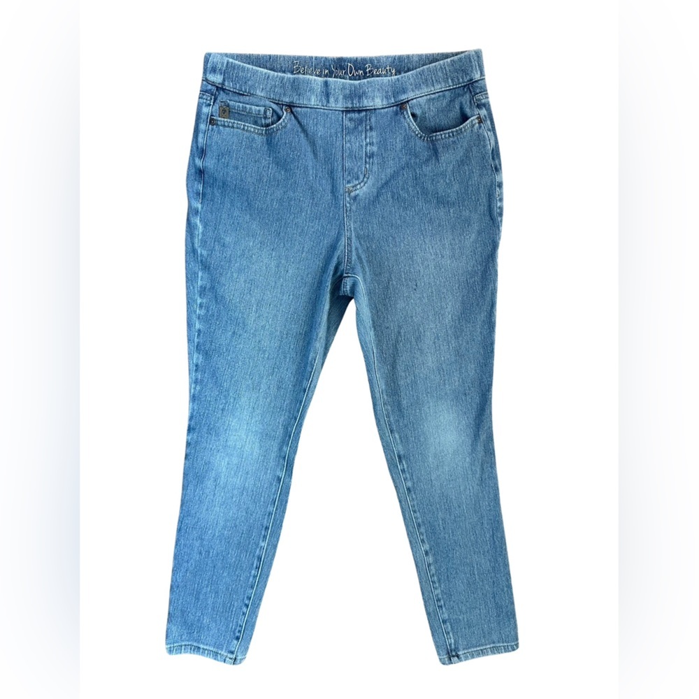 Classic Light Blue Women’s Jeans